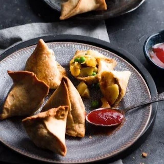 Vegetable Samosa (3 Ct).